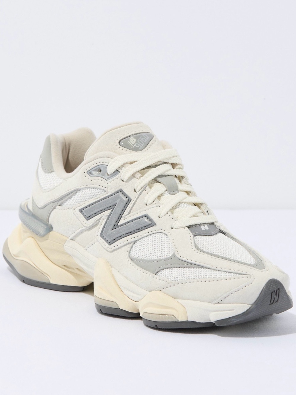 BRAND NEW New Balance 9060 Sneaker